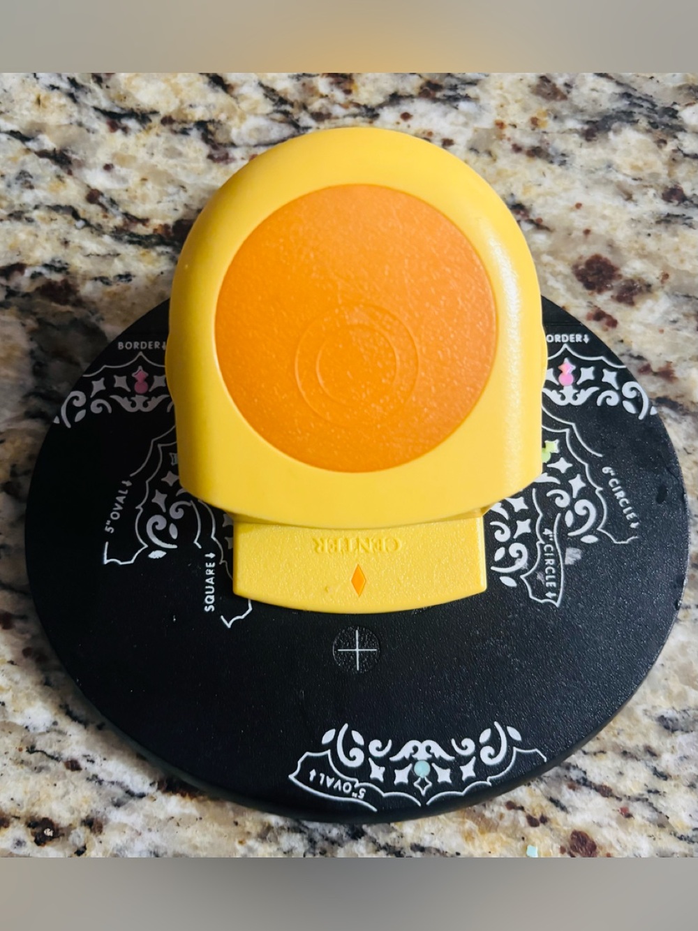 Amazing 8 in 1 Designs Card/Craft Punch